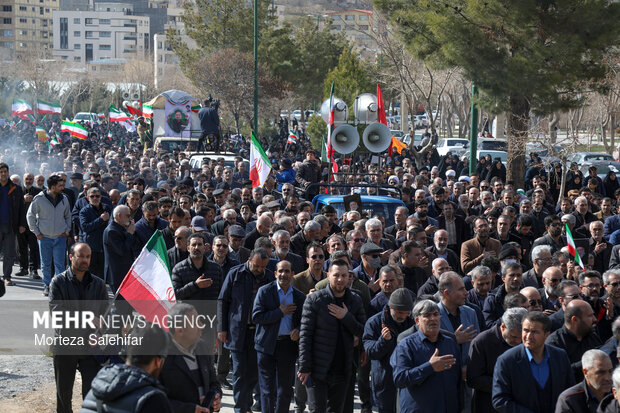 تشییع پیکر شهید «اردشیر رئیسی دهکردی» در شهرکرد
