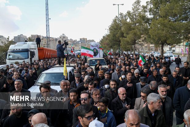 تشییع پیکر شهید «اردشیر رئیسی دهکردی» در شهرکرد