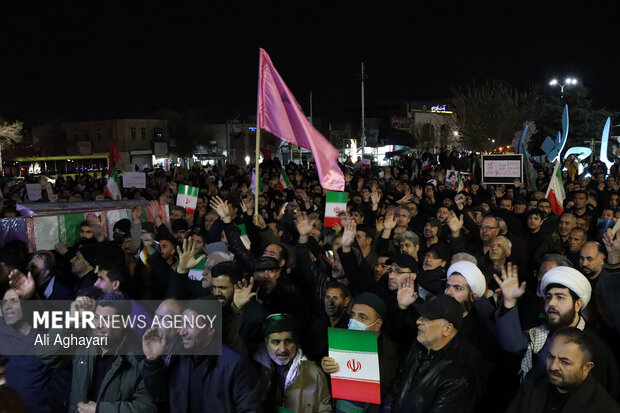 سوگواری مردم ارومیه در هفتمین روز شهادت امام اُمّت
