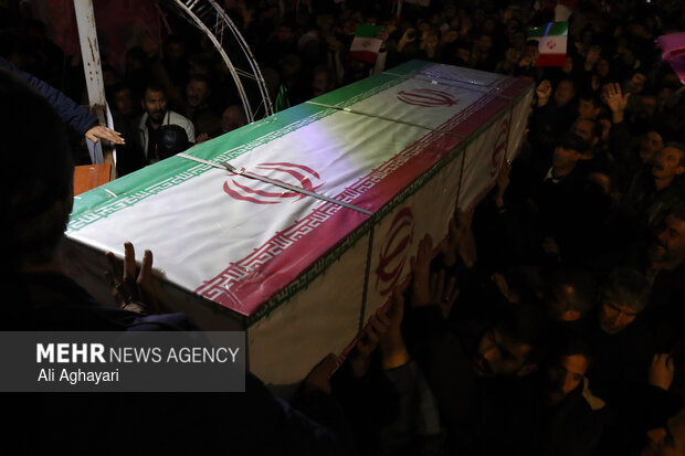 سوگواری مردم ارومیه در هفتمین روز شهادت امام اُمّت