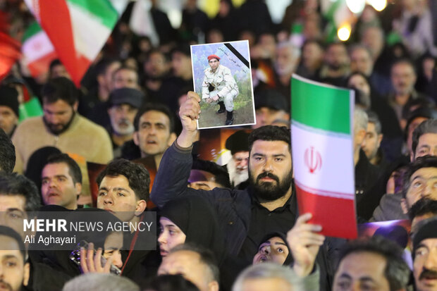 سوگواری مردم ارومیه در هفتمین روز شهادت امام اُمّت