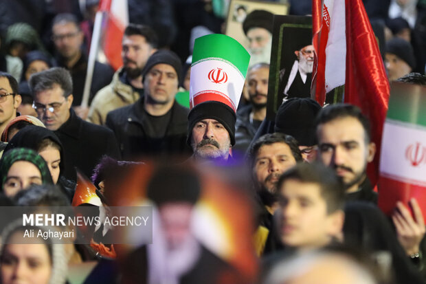 سوگواری مردم ارومیه در هفتمین روز شهادت امام اُمّت