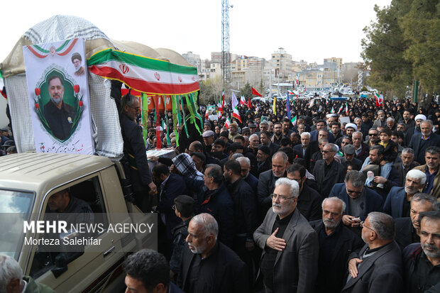 تشییع پیکر شهید «اردشیر رئیسی دهکردی» در شهرکرد