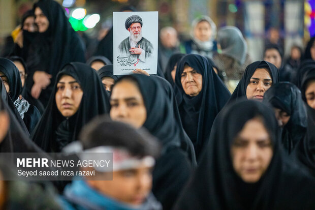 اجتماع دانش آموزان شهرستان آران و بیدگل در محکومیت تجاوز آمریکا و رژیم صهیونیستی