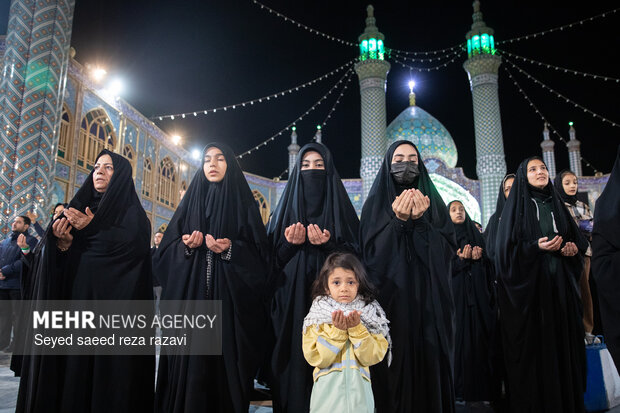اجتماع دانش آموزان شهرستان آران و بیدگل در محکومیت تجاوز آمریکا و رژیم صهیونیستی