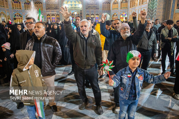 اجتماع دانش آموزان شهرستان آران و بیدگل در محکومیت تجاوز آمریکا و رژیم صهیونیستی