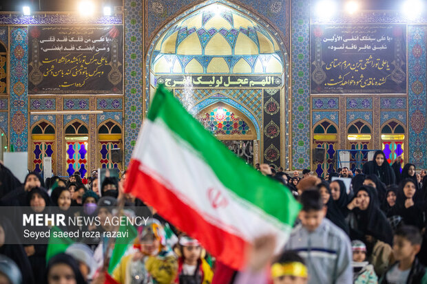اجتماع دانش آموزان شهرستان آران و بیدگل در محکومیت تجاوز آمریکا و رژیم صهیونیستی
