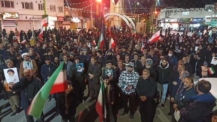 سوگواری مردم کمیجان در پی شهادت رهبر معظم انقلاب