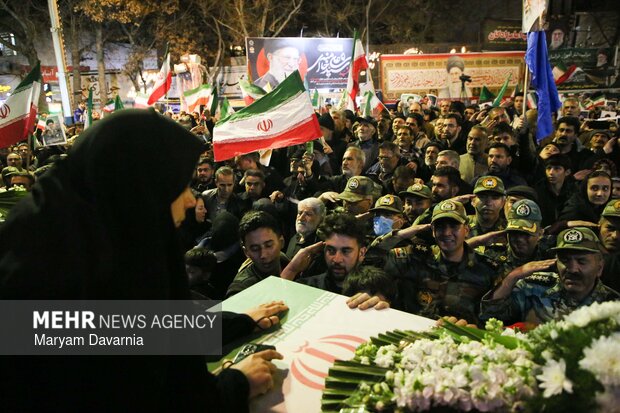 اجتماع بجنوردی‌ها در هفتمین روز شهادت رهبر انقلاب