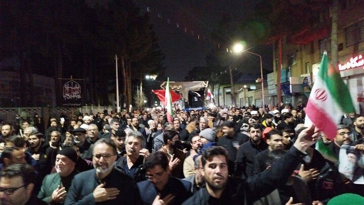 هفتمین شب خروش مردم تربت حیدریه و وداع با پیکر پاک شهید