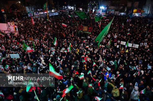 Iranians voice support for homeland on Chaharshanbe-Suri