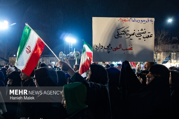 اجتماع شبانه مردم گرگان در سوگ و خونخواهی رهبر شهید