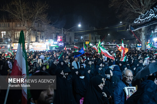 اجتماع شبانه مردم گرگان در سوگ و خونخواهی رهبر شهید