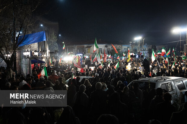 اجتماع شبانه مردم گرگان در سوگ و خونخواهی رهبر شهید
