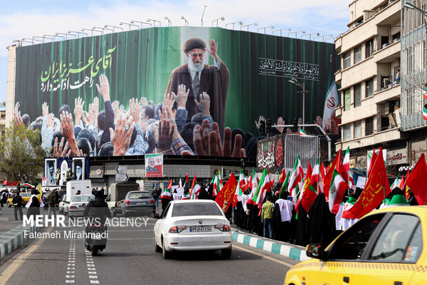 طرح جدید دیوارنگاره میدان انقلاب اسلامی