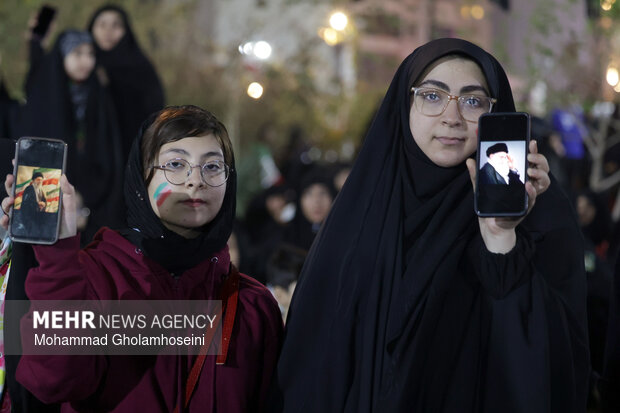 اجتماع بوشهری‌ها در هفتمین روز شهادت رهبر انقلاب
