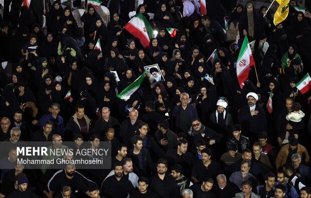 اجتماع بوشهری‌ها در هفتمین روز شهادت رهبر انقلاب