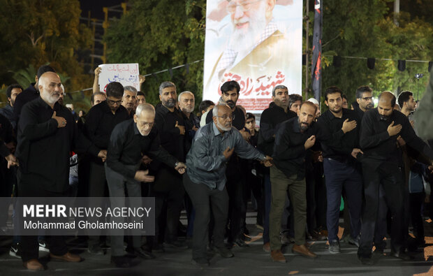 اجتماع بوشهری‌ها در هفتمین روز شهادت رهبر انقلاب