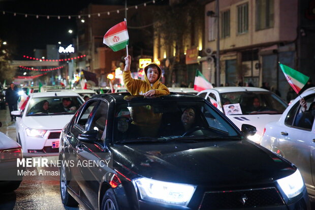 دسته‌ی عزاداری هیئت‌‌ فاطمیون‌‌ زنجان در رثای شهادت رهبر انقلاب