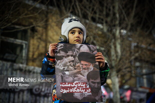 دسته‌ی عزاداری هیئت‌‌ فاطمیون‌‌ زنجان در رثای شهادت رهبر انقلاب