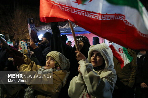 دسته‌ی عزاداری هیئت‌‌ فاطمیون‌‌ زنجان در رثای شهادت رهبر انقلاب