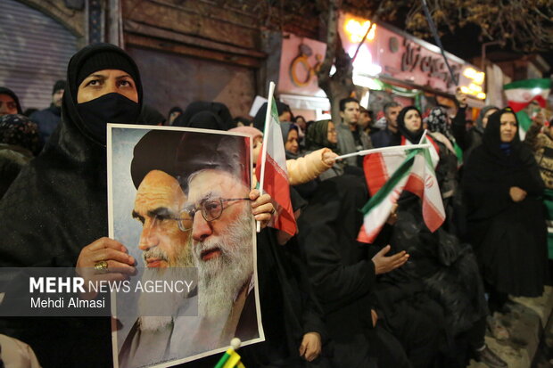 دسته‌ی عزاداری هیئت‌‌ فاطمیون‌‌ زنجان در رثای شهادت رهبر انقلاب