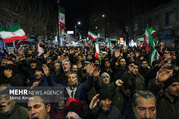 دسته‌ی عزاداری هیئت‌‌ فاطمیون‌‌ زنجان در رثای شهادت رهبر انقلاب