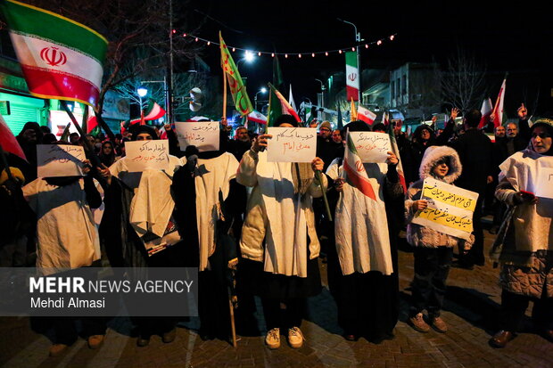دسته‌ی عزاداری هیئت‌‌ فاطمیون‌‌ زنجان در رثای شهادت رهبر انقلاب