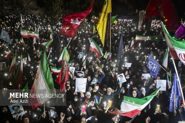 اجتماع اراکی‌ها در هفتمین روز شهادت رهبر انقلاب