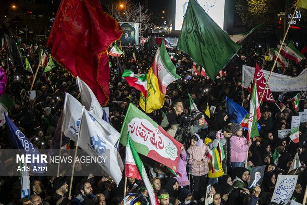 اجتماع اراکی‌ها در هفتمین روز شهادت رهبر انقلاب