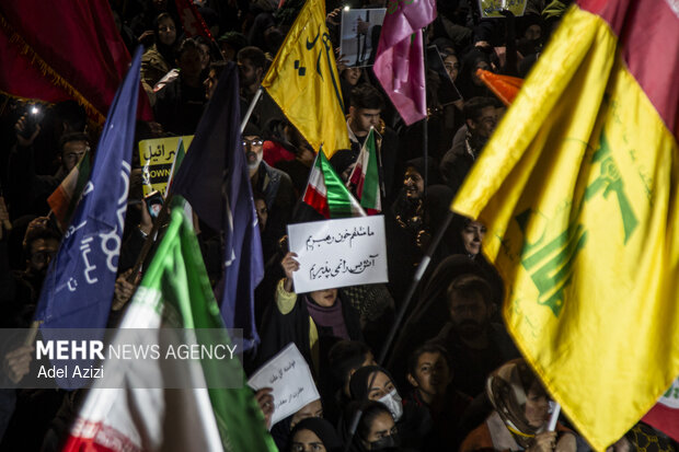 اجتماع اراکی‌ها در هفتمین روز شهادت رهبر انقلاب
