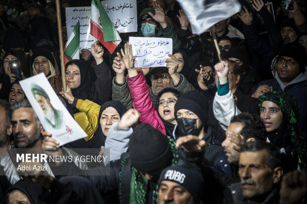 اجتماع اراکی‌ها در هفتمین روز شهادت رهبر انقلاب