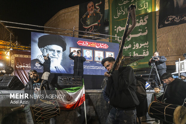 اجتماع اراکی‌ها در هفتمین روز شهادت رهبر انقلاب