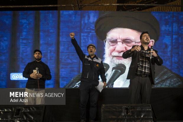 اجتماع اراکی‌ها در هفتمین روز شهادت رهبر انقلاب