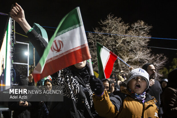 اجتماع اراکی‌ها در هفتمین روز شهادت رهبر انقلاب