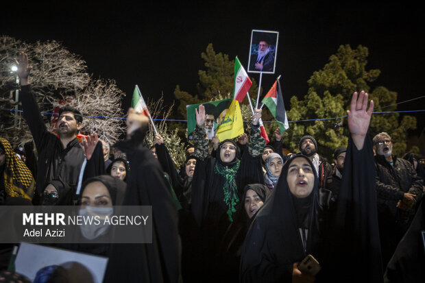 اجتماع اراکی‌ها در هفتمین روز شهادت رهبر انقلاب
