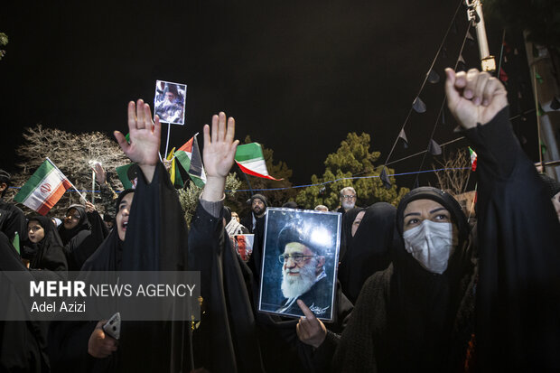 اجتماع اراکی‌ها در هفتمین روز شهادت رهبر انقلاب