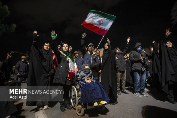 اجتماع اراکی‌ها در هفتمین روز شهادت رهبر انقلاب