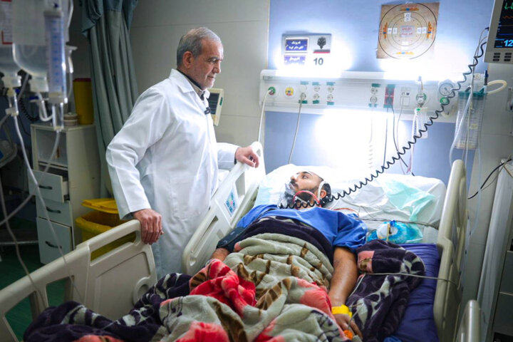 Pezeshkian visits hospitals treating war victims