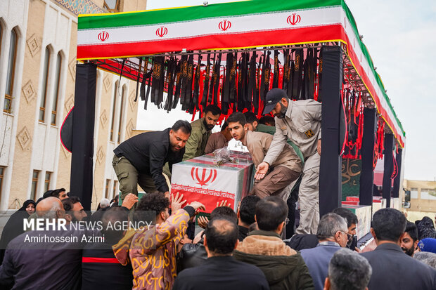 تشییع پیکر شهدای اقتدار وطن در شیراز