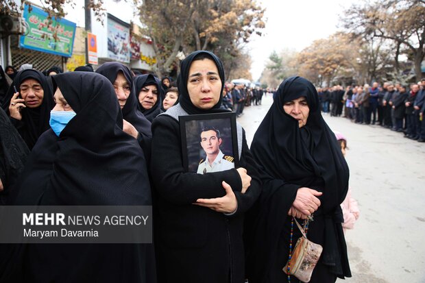 تشییع و خاکسپاری پیکر ۲ شهید حملات آمریکا و رژیم صهیونیستی در بجنورد