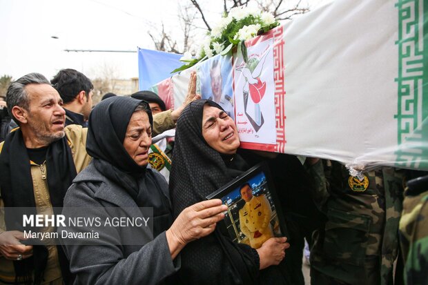 تشییع و خاکسپاری پیکر ۲ شهید حملات آمریکا و رژیم صهیونیستی در بجنورد