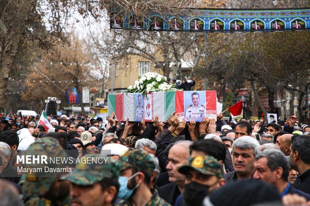 تشییع و خاکسپاری پیکر ۲ شهید حملات آمریکا و رژیم صهیونیستی در بجنورد