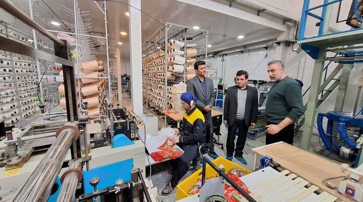 حمایت همه‌جانبه از کارگران و کارفرمایان لرستان در شرایط جنگ تحمیلی