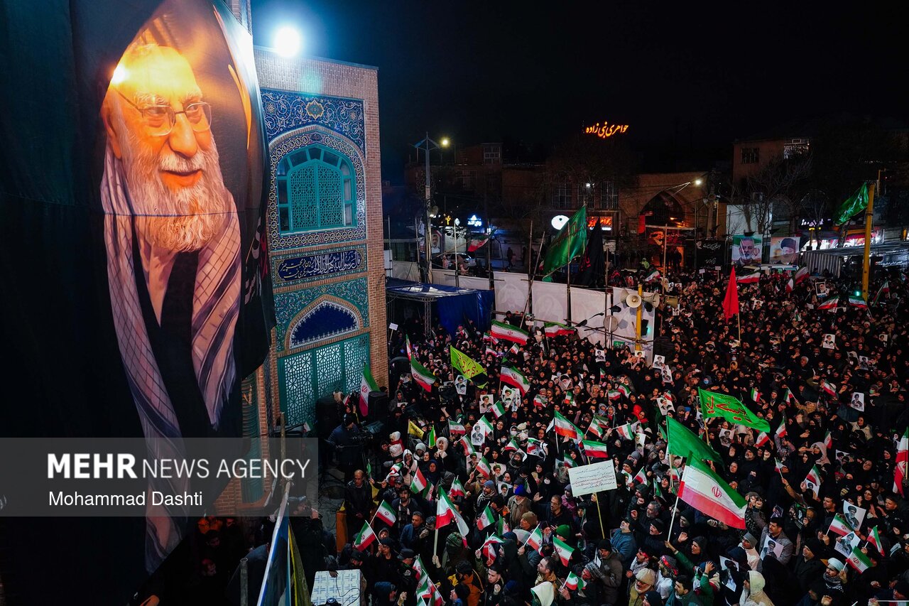 ایران در سوگ رهبر شهید انقلاب اسلامی ایران در سوگ رهبر شهید انقلاب اسلامی