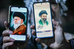 شادی مردم اراک پس از اعلام رهبری آیت الله مجتبی خامنه‌ای