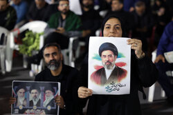 شادی مردم بوشهر پس از اعلام رهبری آیت الله مجتبی خامنه‌ای