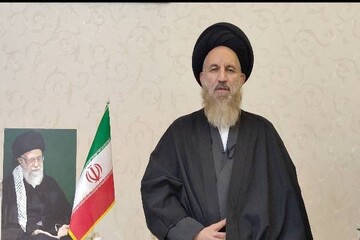آیت الله ملک حسینی انتخاب سومین رهبر کشورمان را تبریک گفت