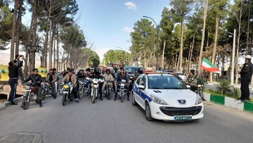 رژه خودرویی در خلیل آباد همزمان با روز بیعت با رهبر