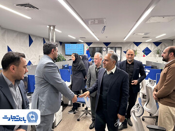 بازدید مدیرعامل بانک تجارت از مرکز ارتباط مشتریان ۱۵۵۴